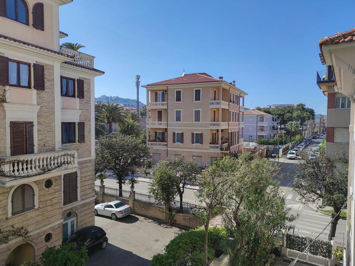 Centralissimo Quadrilocale Colombo San Benedetto del Tronto Exterior foto